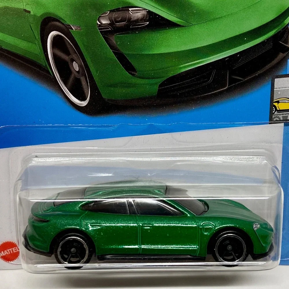 Hot Wheels Porsche Taycan Turbo S 149/250 Factory Fresh 4/5‎ Green Die-cast 1:64